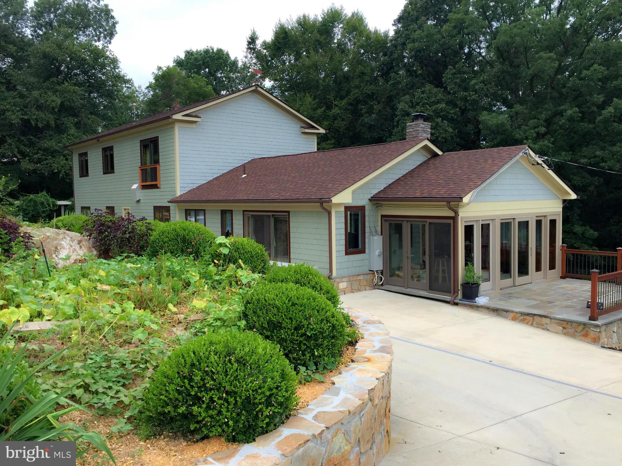 25215 Old Hundred Road Dickerson, MD 20842 - Photo 28 of 30 Exterior (Rear)
