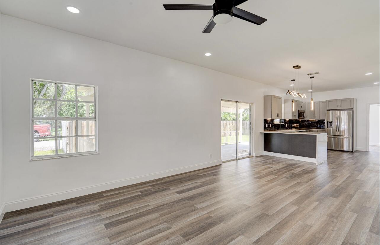 830 West Dolphin Ridge Road West Palm Beach, FL 33406 - Photo 4 of 29 IMG_8566