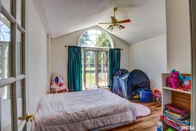 $250,000 | 3415 Lincoln Trail, Taylorville, IL 62568