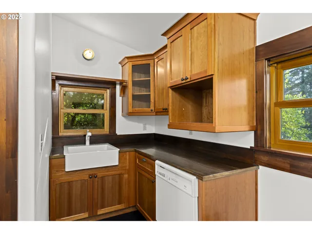 $1,895,000 | 26487 Southwest Rein Road, Sherwood, OR 97140