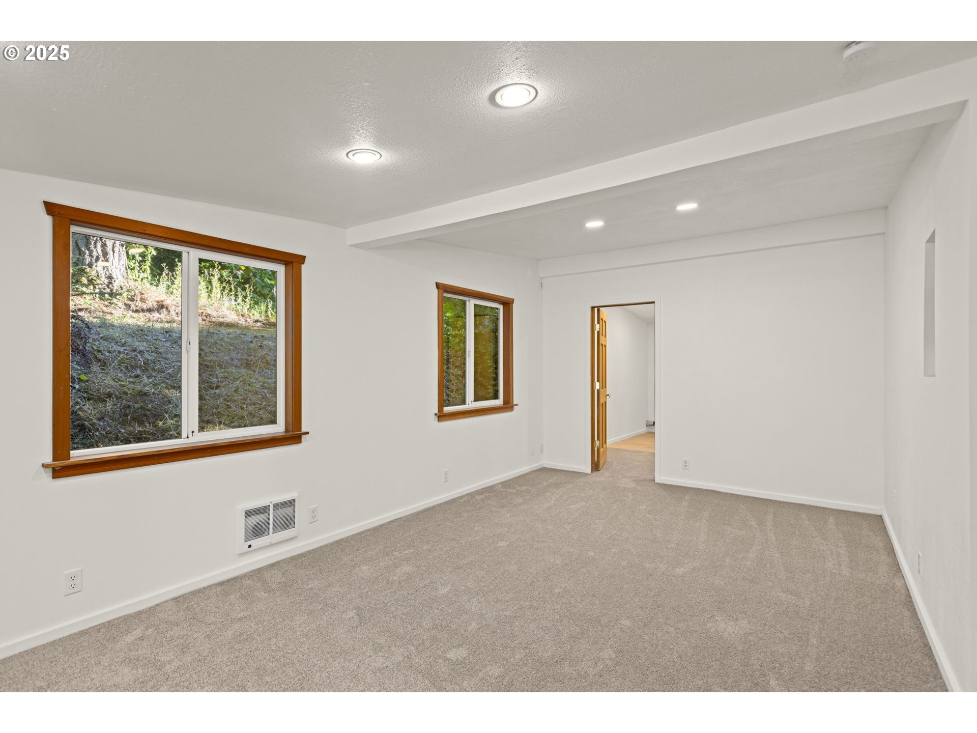 26487 Southwest Rein Road Sherwood, OR 97140 - Photo 32 of 45