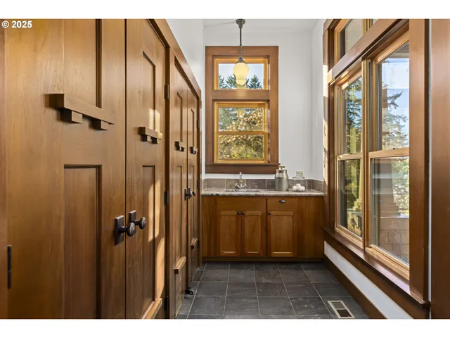 $1,895,000 | 26487 Southwest Rein Road, Sherwood, OR 97140