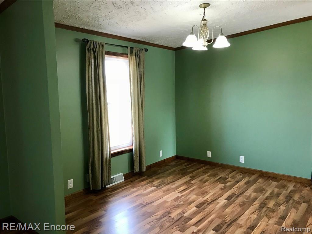 14218 Stuart Road Chesaning, MI 48616 - Photo 25 of 44 FORMAL DINING ROOM