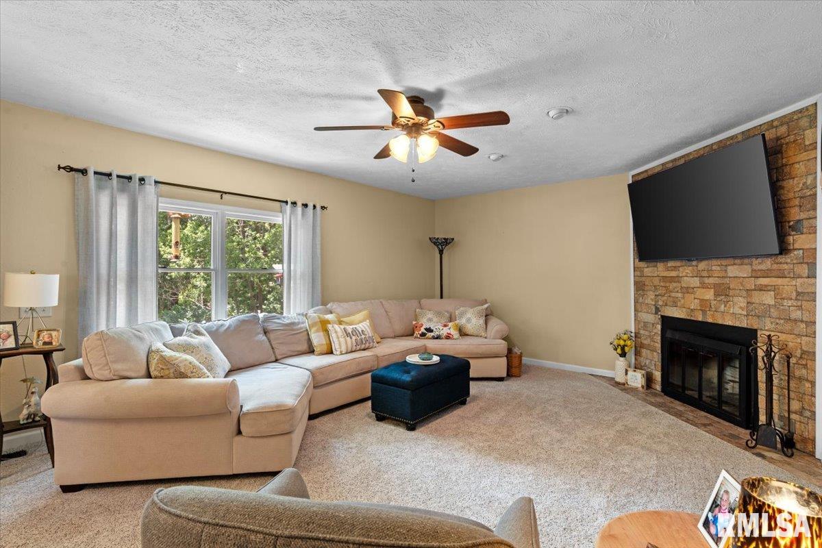 23751 Homestead Lane Athens, IL 62613 - Photo 15 of 54 Gallery Image 15