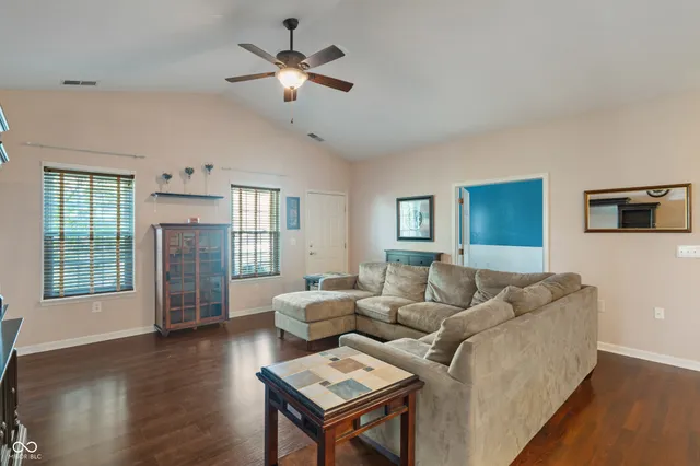 $2,000 | 4320 Hamilton Way, Unit 24, Plainfield, IN 46168