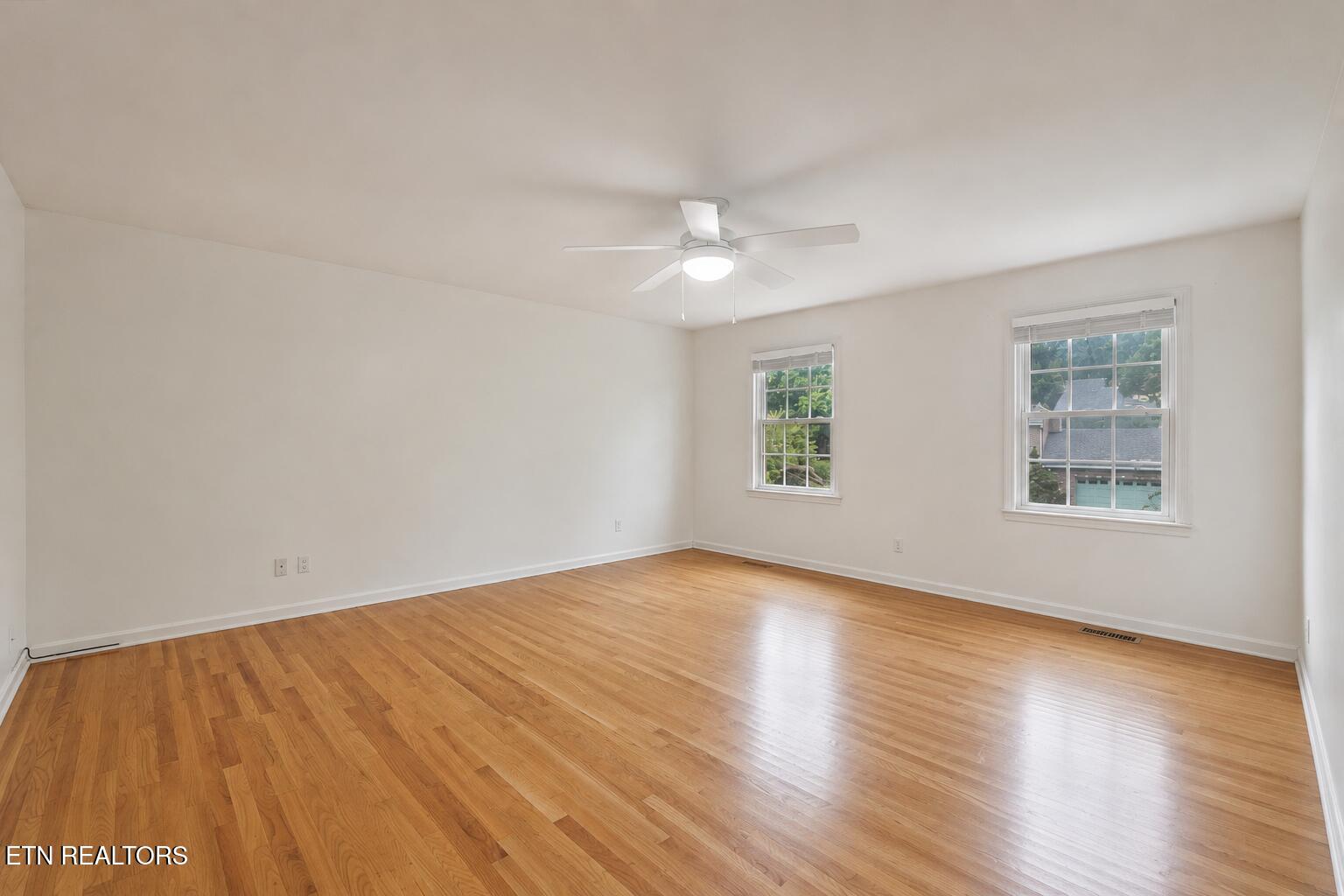 109 Crestview Lane Oak Ridge, TN 37830 - Photo 30 of 60 Primary bedroom 28-1