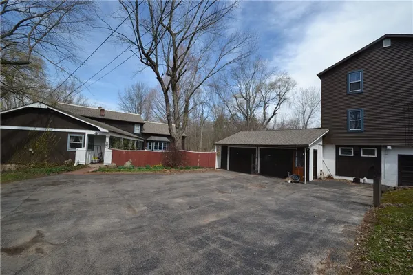 $650,000 | 1559-1561 Paddy Lane, Macedon, NY 14502