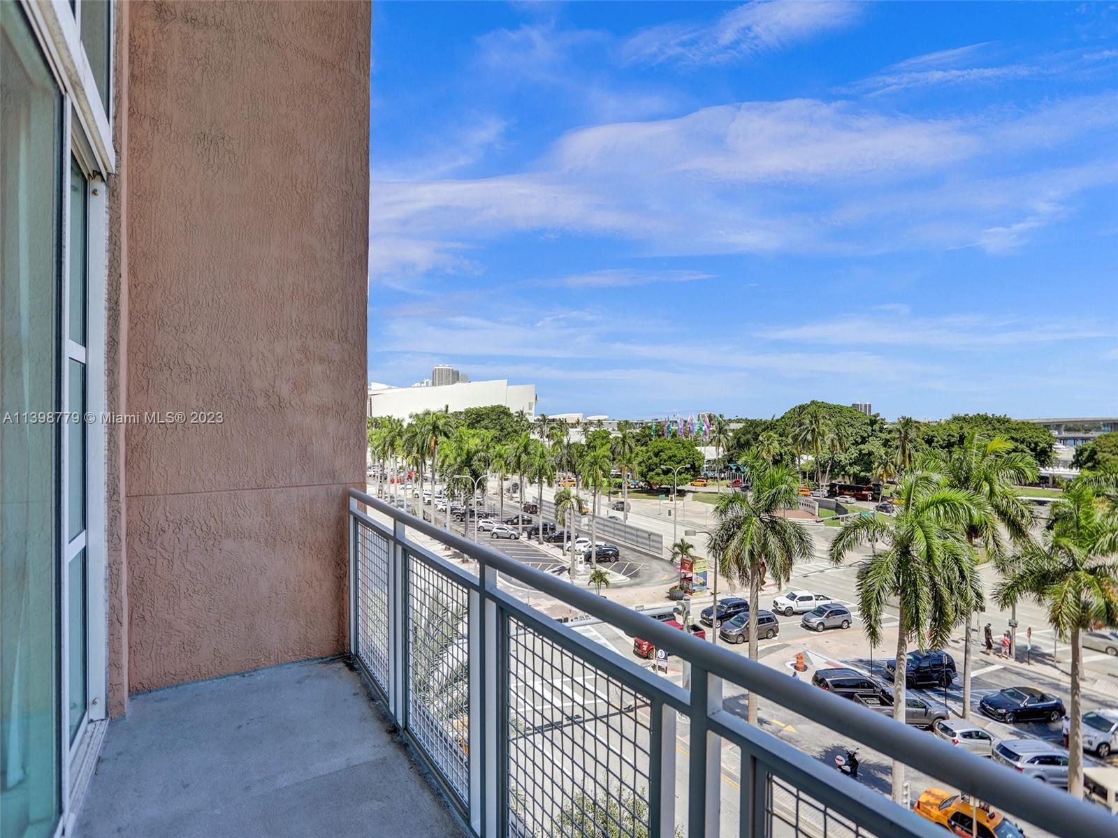 244 Biscayne Boulevard, Unit 439 Miami, FL 33132 - Photo 32 of 49 a view of a balcony with an outdoor space