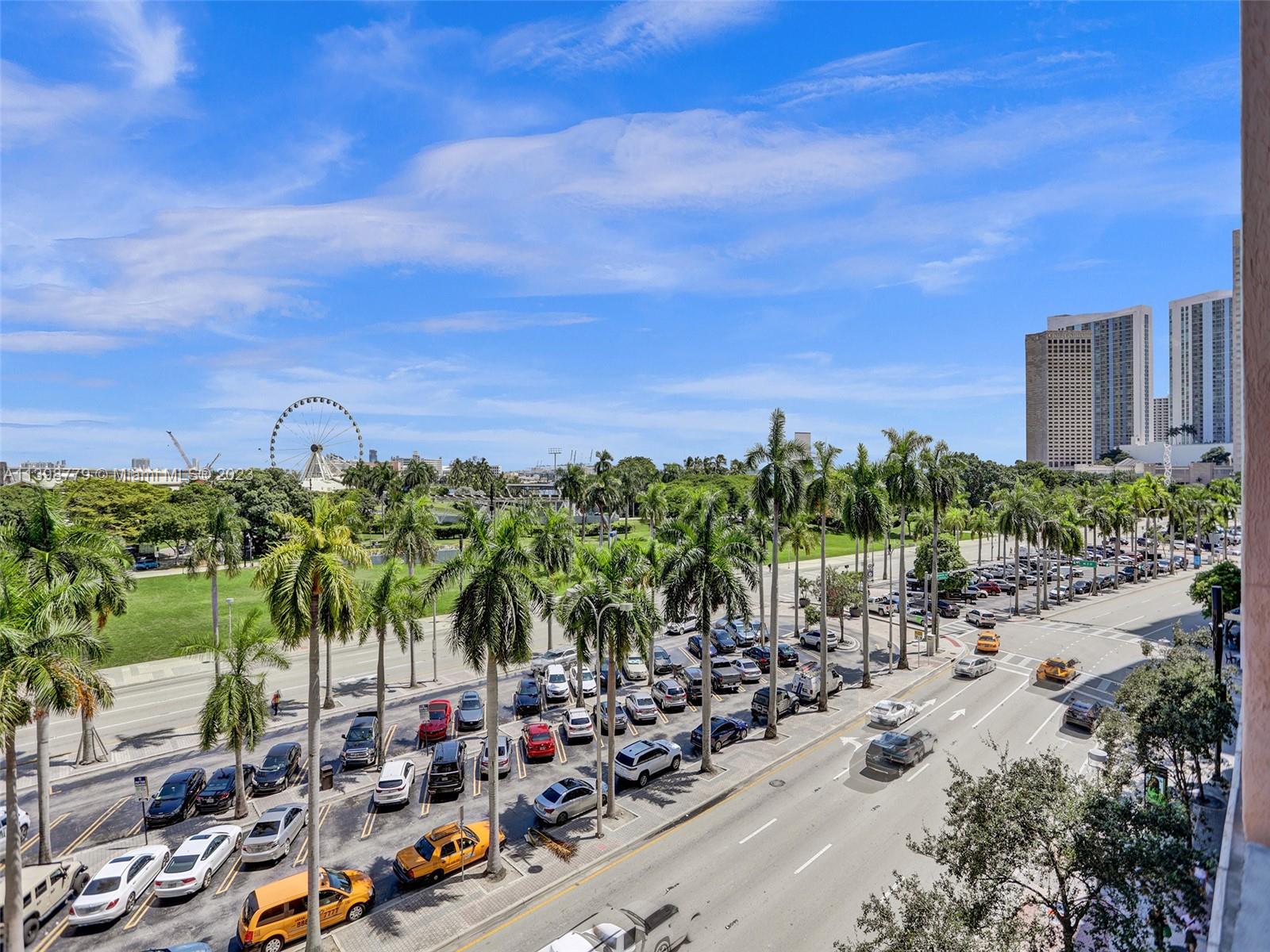 244 Biscayne Boulevard, Unit 439 Miami, FL 33132 - Photo 35 of 49 a picture of street view