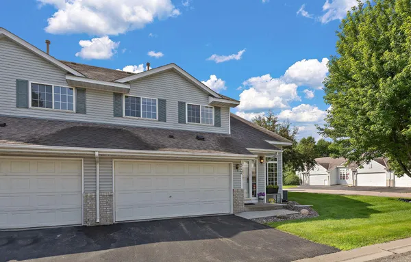 $264,900 | 317 Creekside Drive, Buffalo, MN 55313