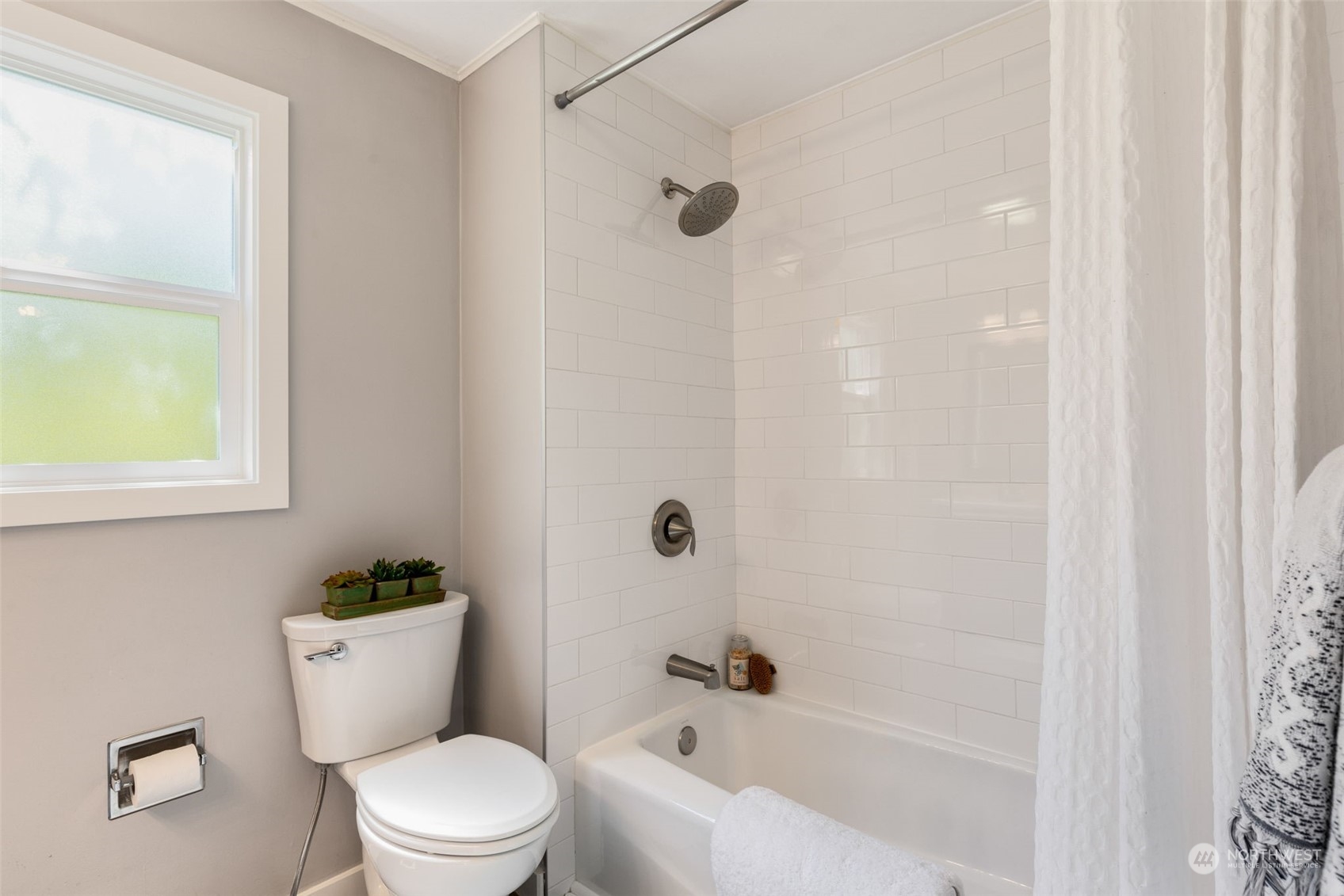 307 Northwest 76th Street Seattle, WA 98117 - Photo 20 of 40