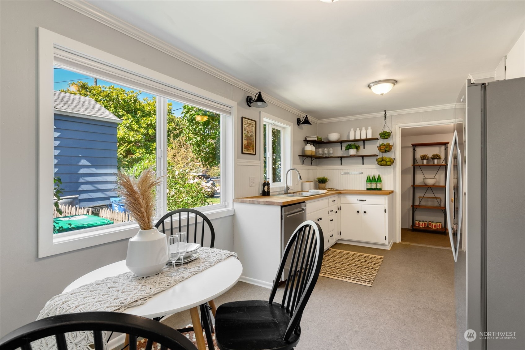 307 Northwest 76th Street Seattle, WA 98117 - Photo 9 of 40