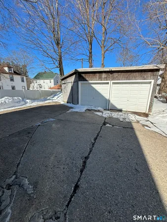 $1,500 | 11 Roberts Street, Unit 2, Bristol, CT 06010