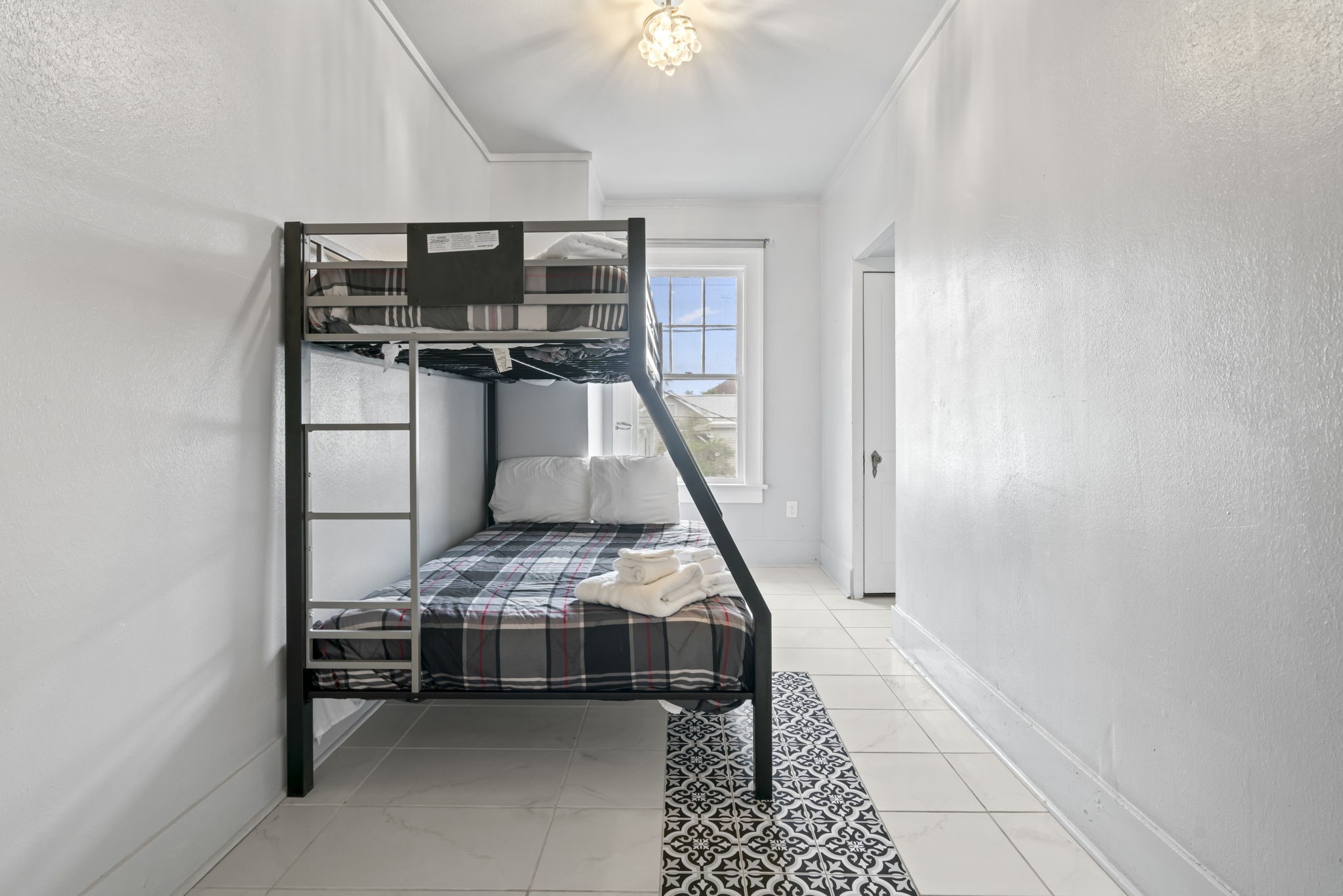 1919 Rosenberg Street Galveston, TX 77550 - Photo 31 of 50 Unit 2 Bedroom 4