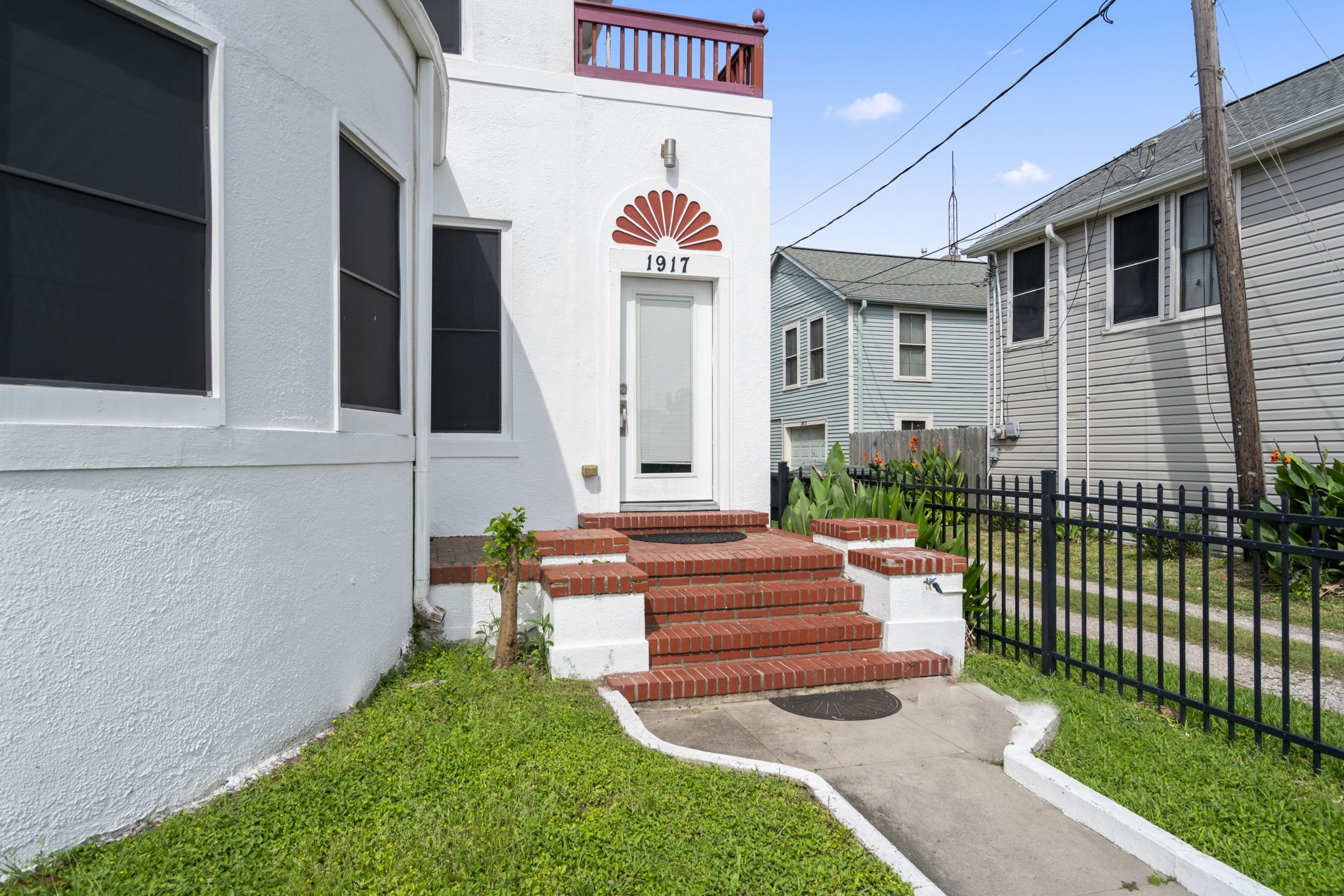 1919 Rosenberg Street Galveston, TX 77550 - Photo 34 of 50 Unit 2 Enterance