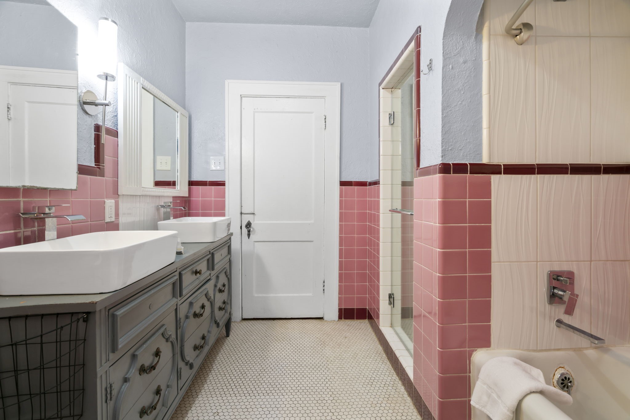 1919 Rosenberg Street Galveston, TX 77550 - Photo 36 of 50 Unit 2 Bath