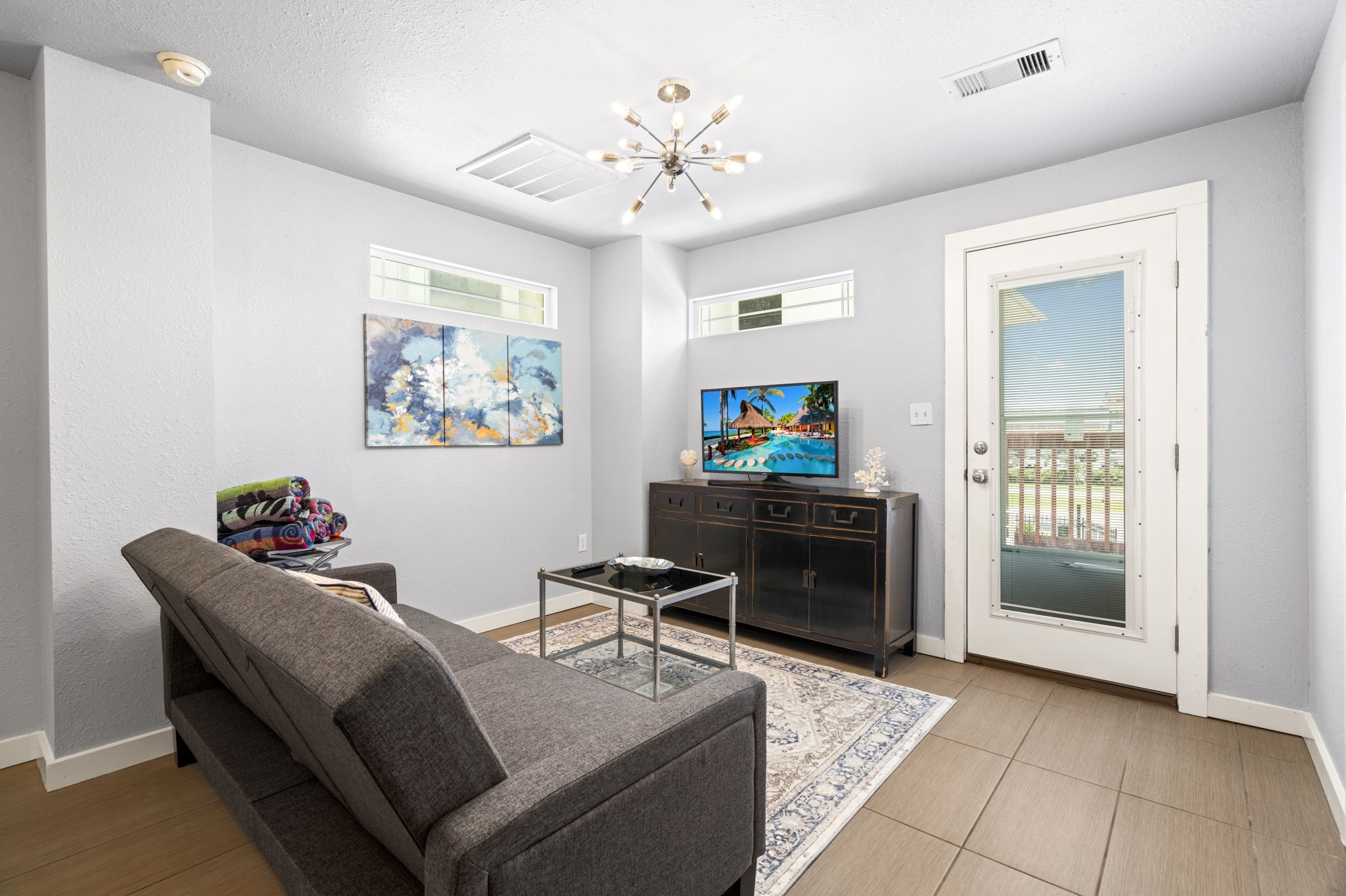 1919 Rosenberg Street Galveston, TX 77550 - Photo 39 of 50 Unit 3 Living