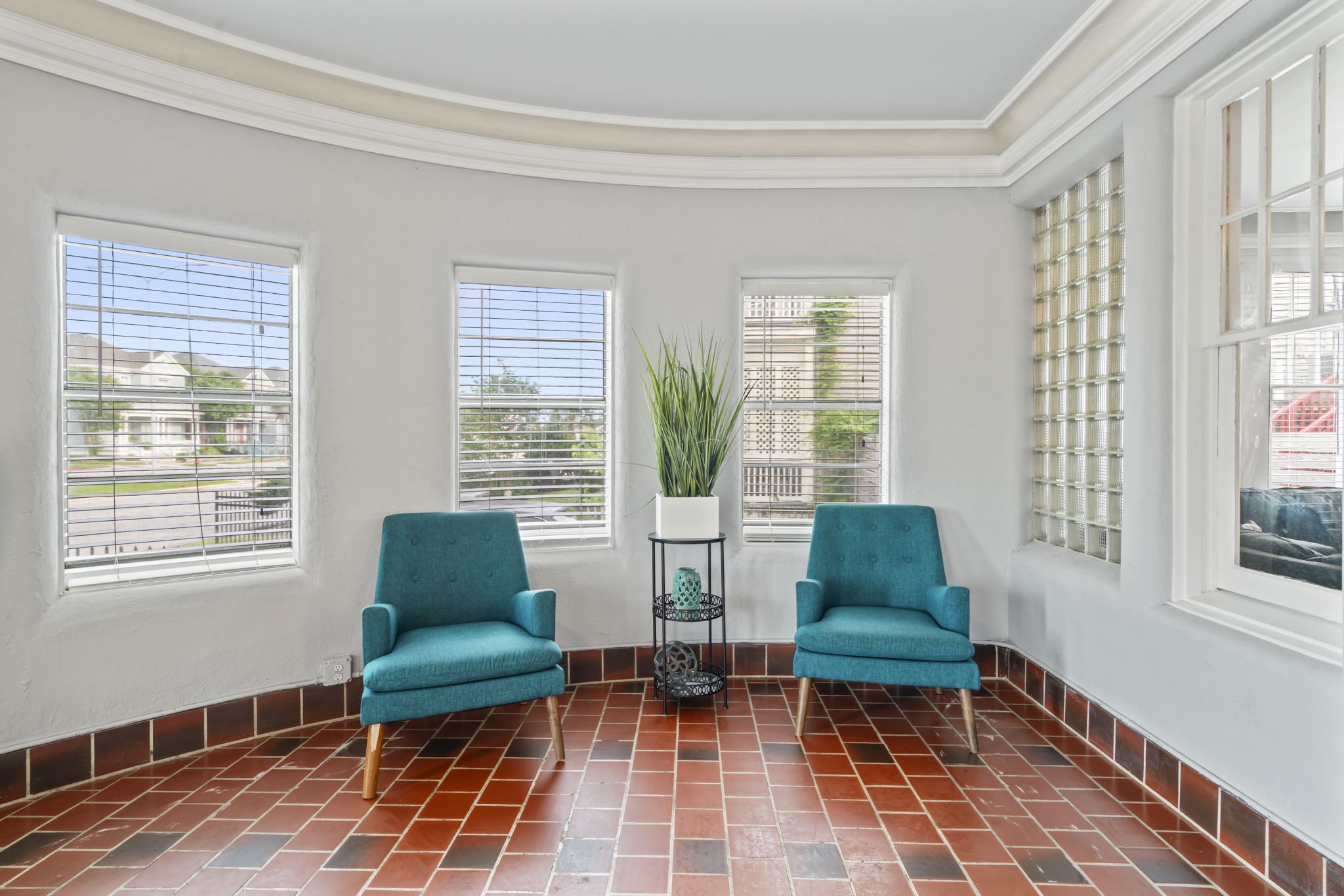 1919 Rosenberg Street Galveston, TX 77550 - Photo 6 of 50 Downstairs Main House Sunroom