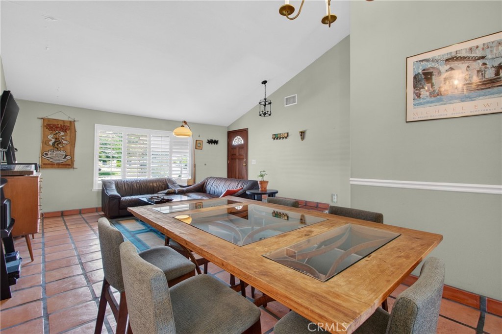 3395 Santa Cruz Drive Riverside, CA 92507 - Photo 10 of 35