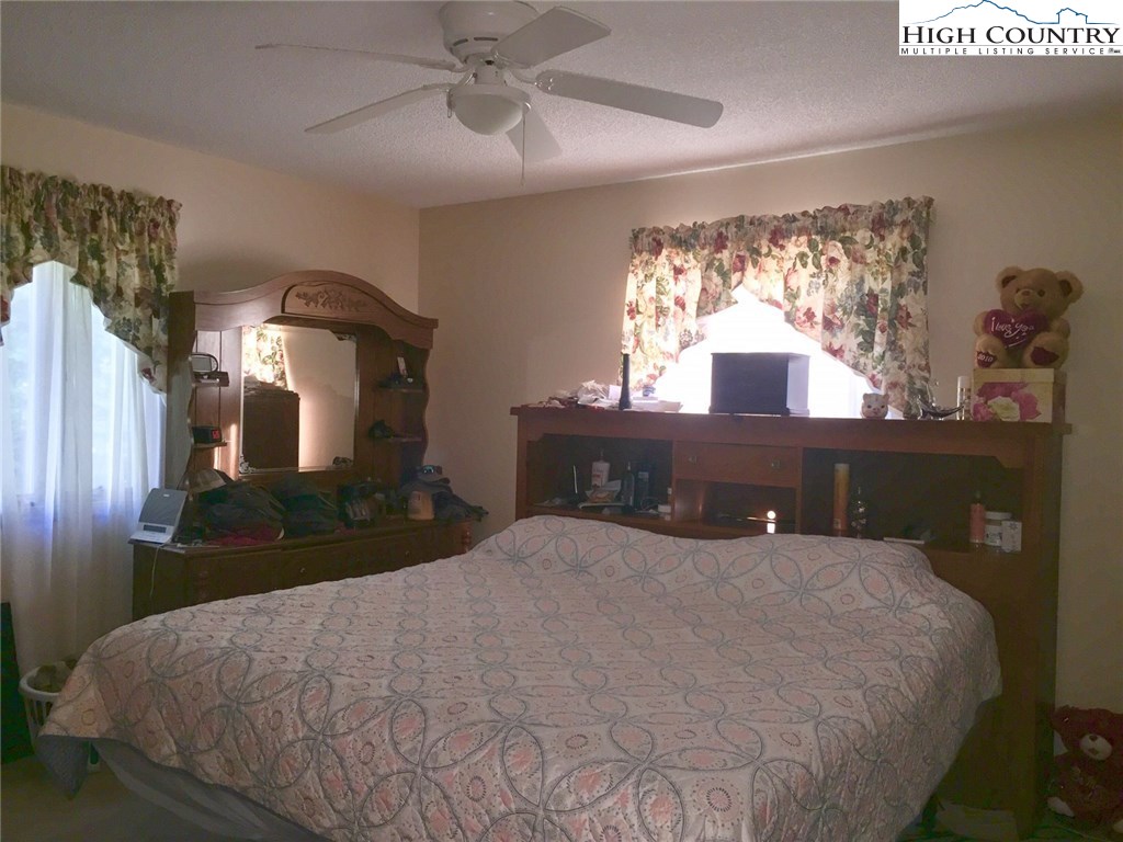 153 Perry Road West Jefferson, NC 28694 - Photo 24 of 36 Gallery Image 24
