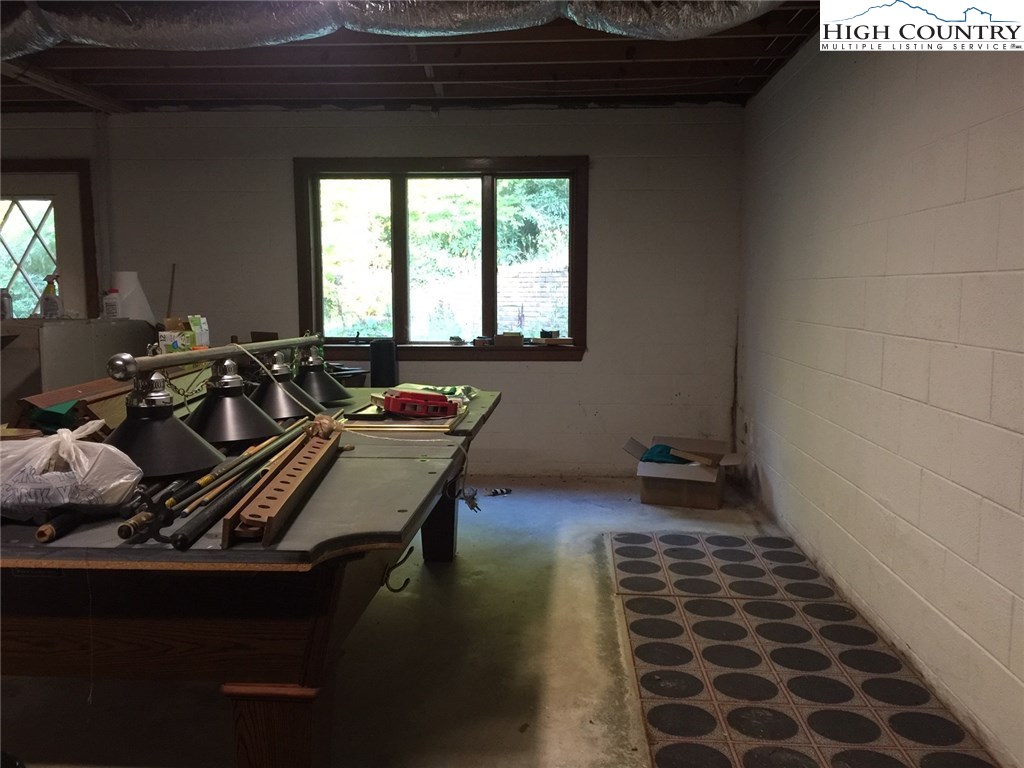 153 Perry Road West Jefferson, NC 28694 - Photo 34 of 36 Gallery Image 34