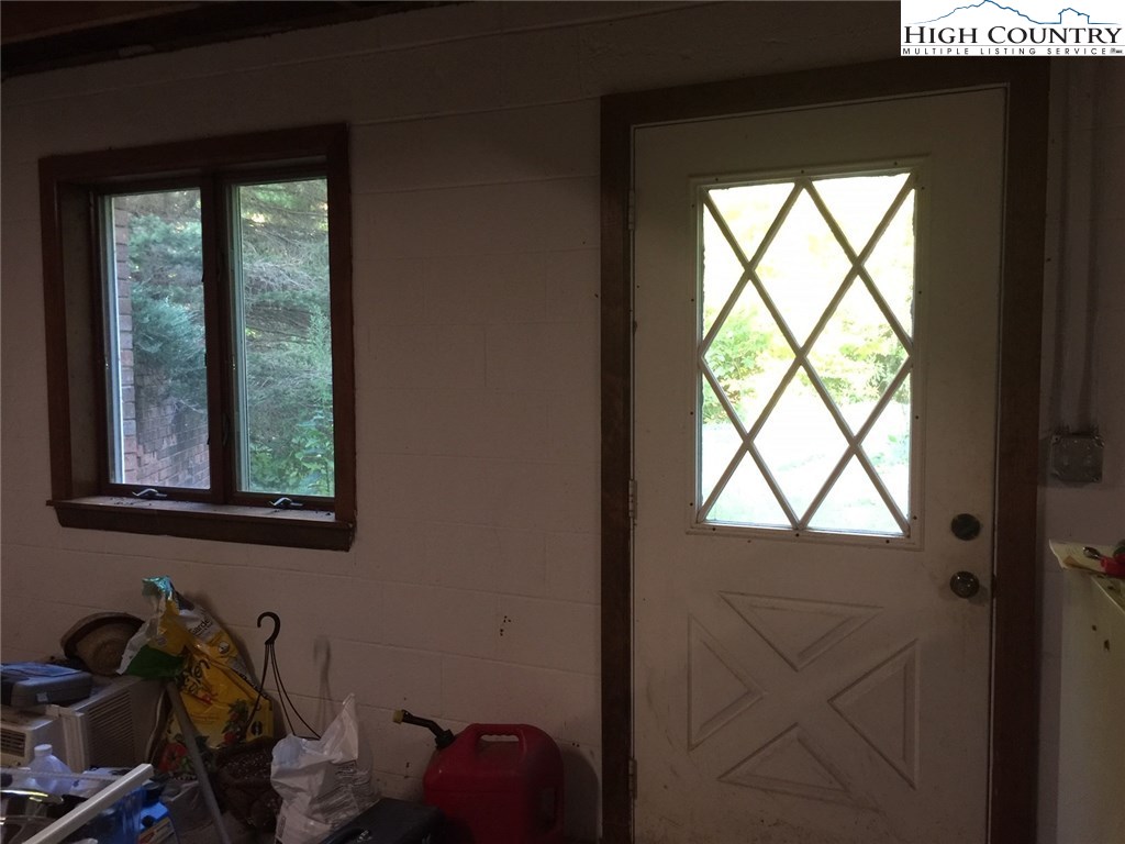 153 Perry Road West Jefferson, NC 28694 - Photo 35 of 36 Gallery Image 35