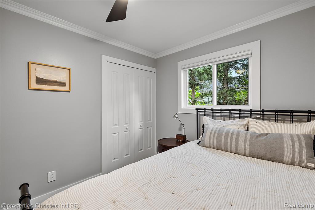 222 North Alice Avenue Rochester, MI 48307 - Photo 24 of 70