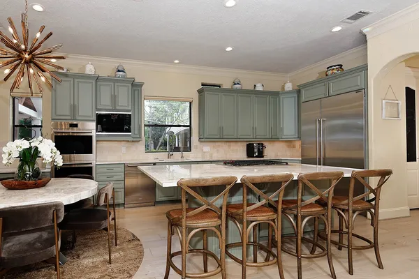 $2,750,000 | 36 Golden Scroll Circle, The Woodlands, TX 77382