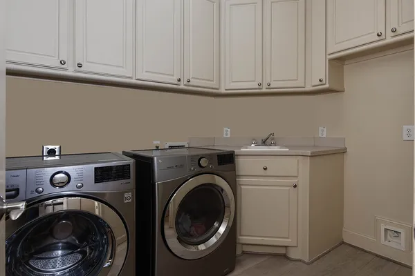 $2,750,000 | 36 Golden Scroll Circle, The Woodlands, TX 77382