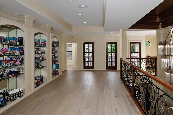 $2,750,000 | 36 Golden Scroll Circle, The Woodlands, TX 77382