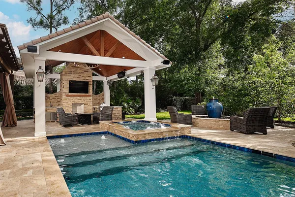 $2,750,000 | 36 Golden Scroll Circle, The Woodlands, TX 77382