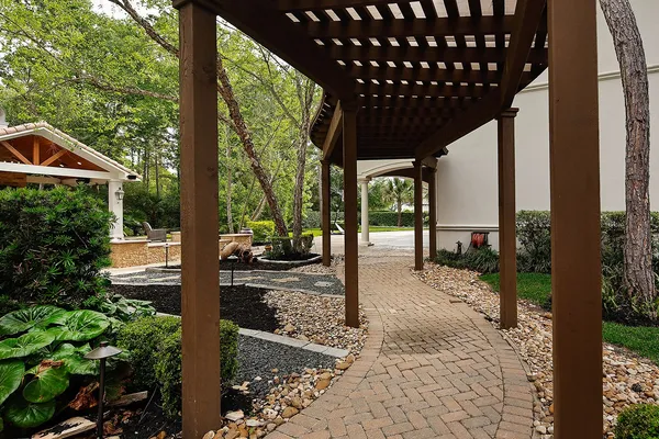 $2,750,000 | 36 Golden Scroll Circle, The Woodlands, TX 77382