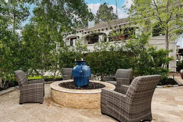 $2,750,000 | 36 Golden Scroll Circle, The Woodlands, TX 77382