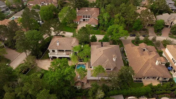 $2,750,000 | 36 Golden Scroll Circle, The Woodlands, TX 77382
