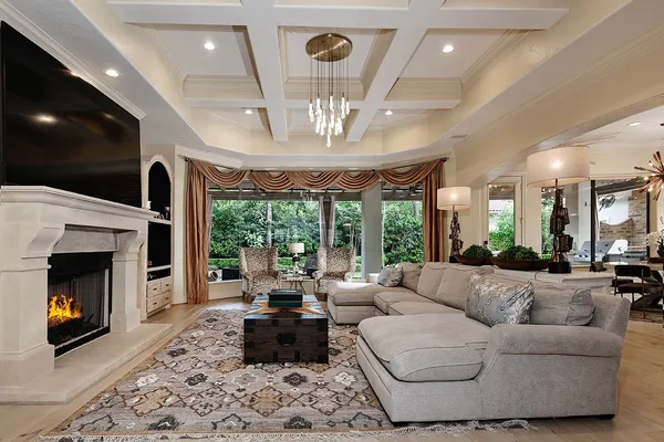 $2,750,000 | 36 Golden Scroll Circle, The Woodlands, TX 77382