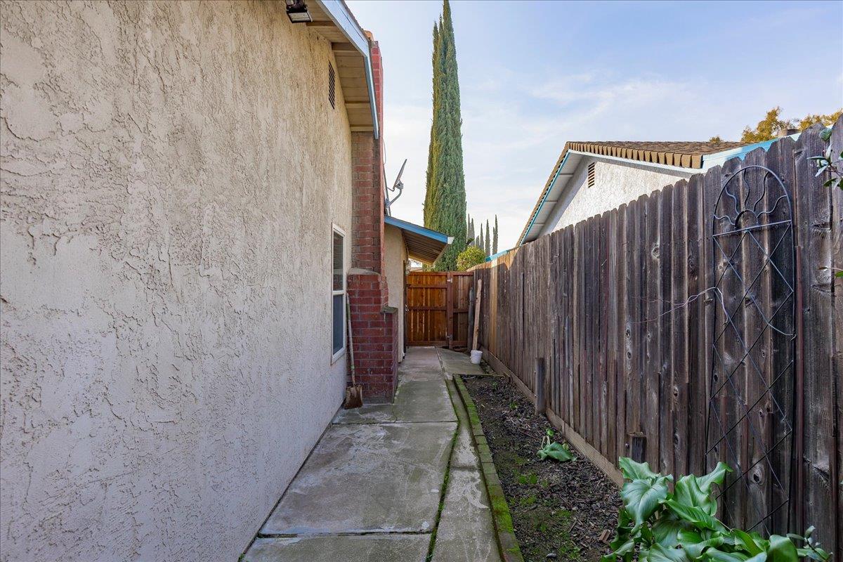 6334 Appian Way Carmichael, CA 95608 - Photo 27 of 44