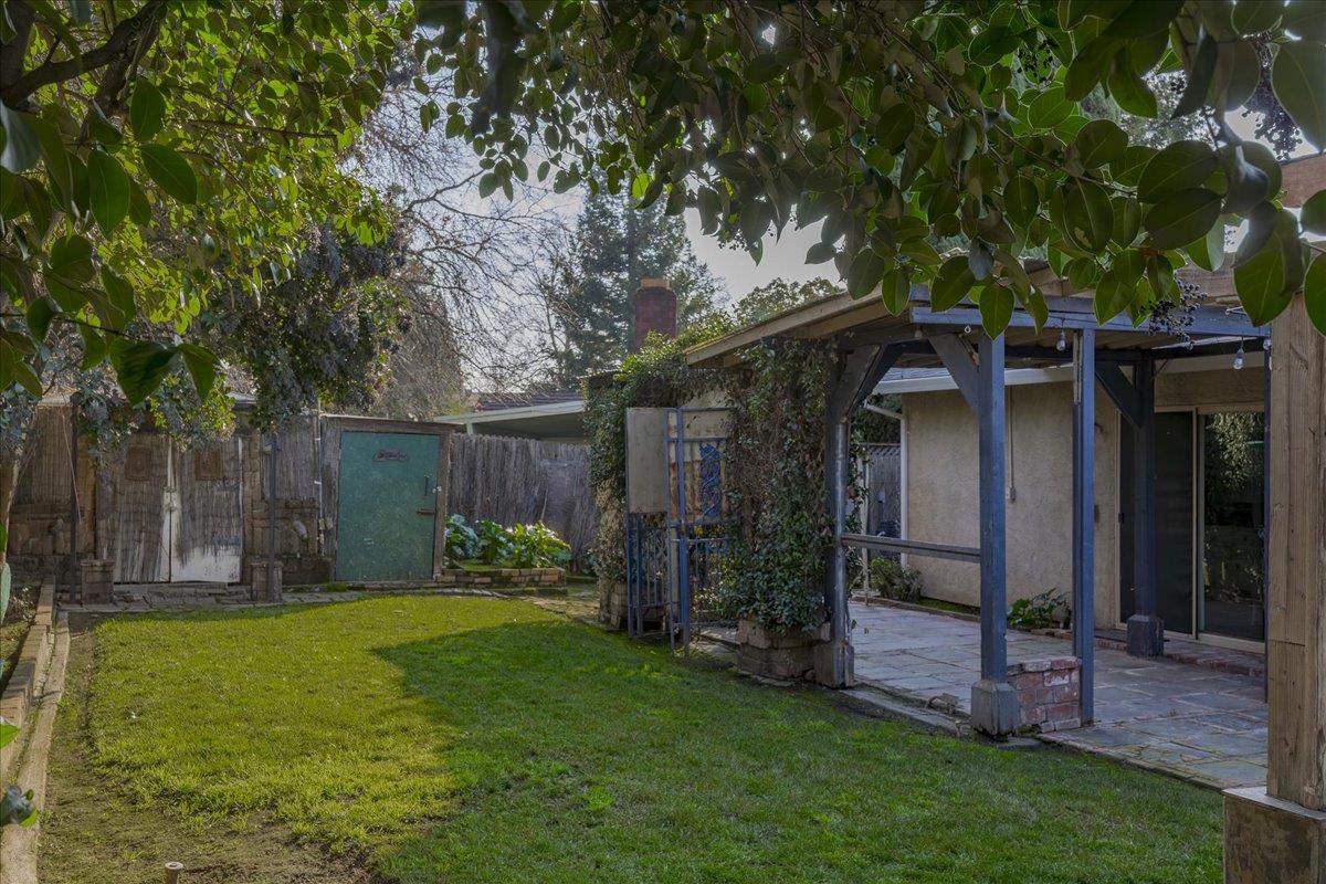 6334 Appian Way Carmichael, CA 95608 - Photo 33 of 44