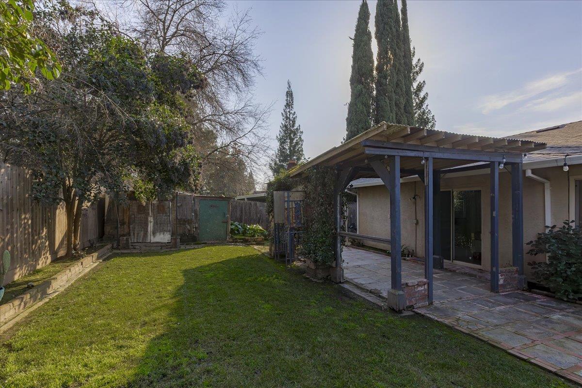 6334 Appian Way Carmichael, CA 95608 - Photo 34 of 44