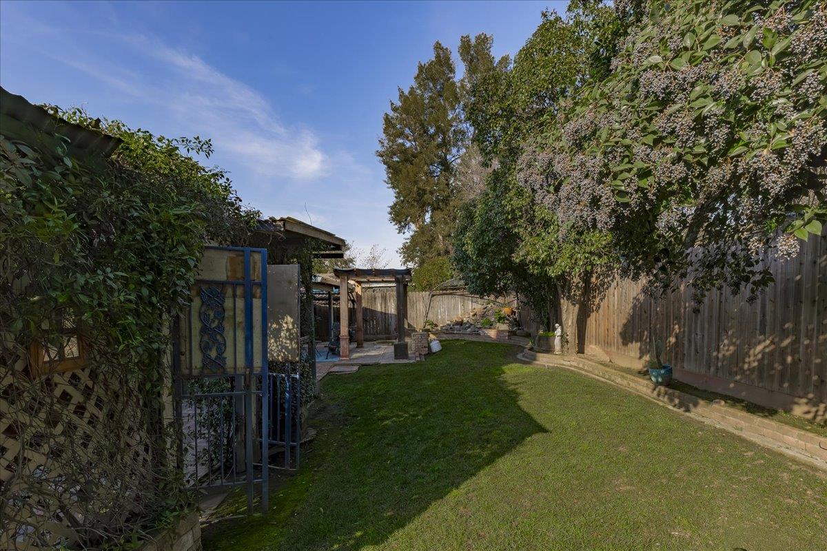 6334 Appian Way Carmichael, CA 95608 - Photo 36 of 44