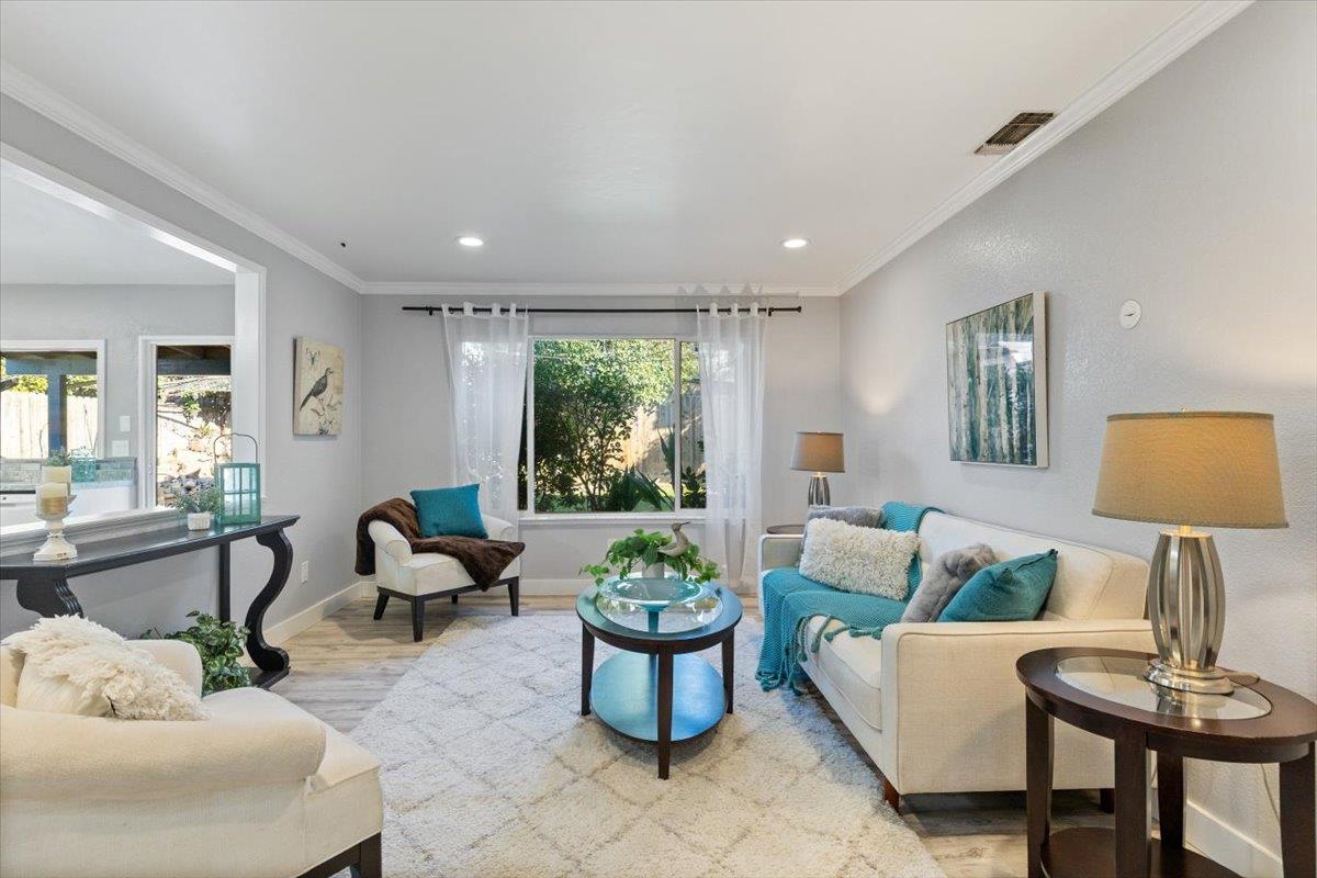 6334 Appian Way Carmichael, CA 95608 - Photo 6 of 44