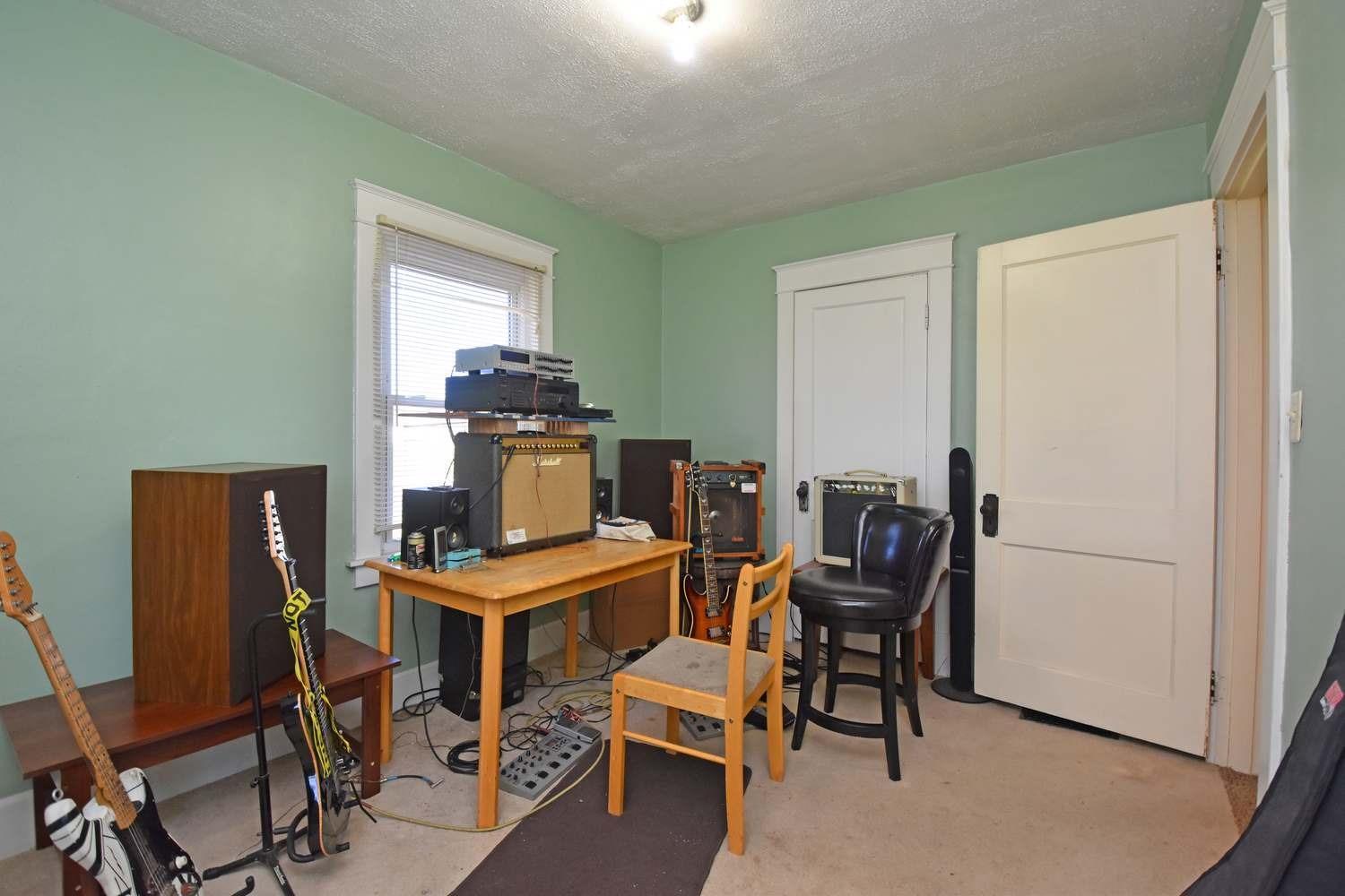 2928 Manchester Road Middletown, OH 45042 - Photo 18 of 25 Gallery Image 18