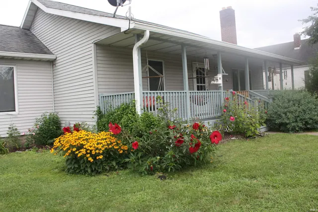 $209,900 | 614 North Riverside Drive, Winamac, IN 46996