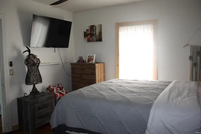 $209,900 | 614 North Riverside Drive, Winamac, IN 46996