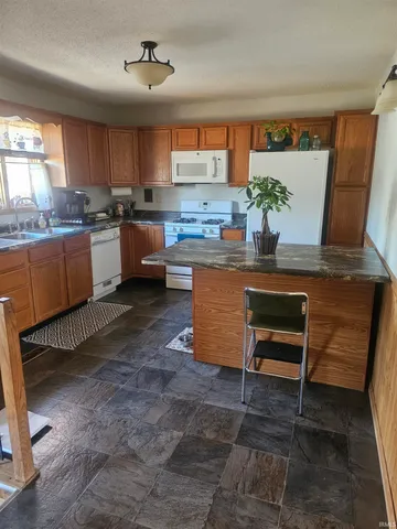 $209,900 | 614 North Riverside Drive, Winamac, IN 46996