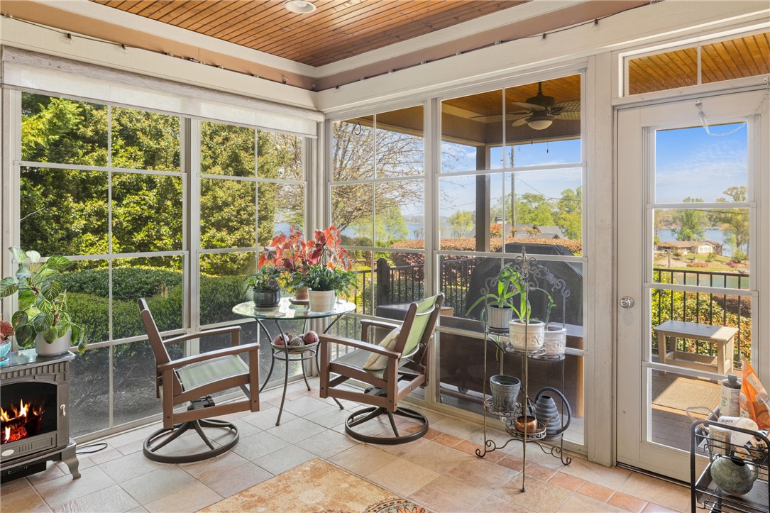 729 Navigator's Point, Unit POINTE Seneca, SC 29672 - Photo 14 of 48