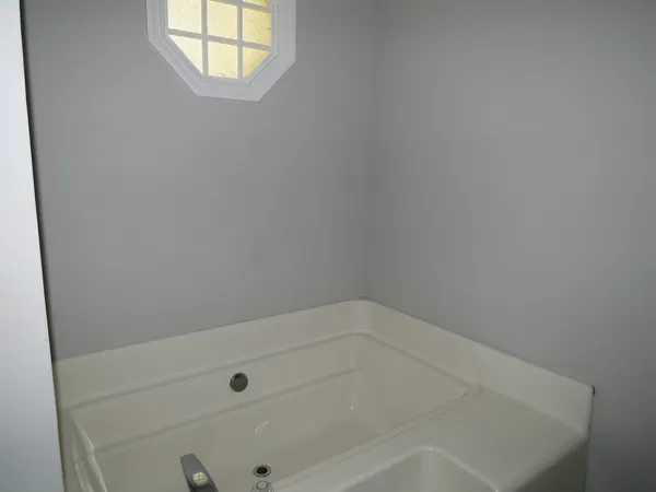 $2,000 | 673 Lee Road 0959, Smiths Station, AL 36877