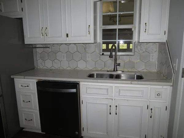 $2,000 | 673 Lee Road 0959, Smiths Station, AL 36877