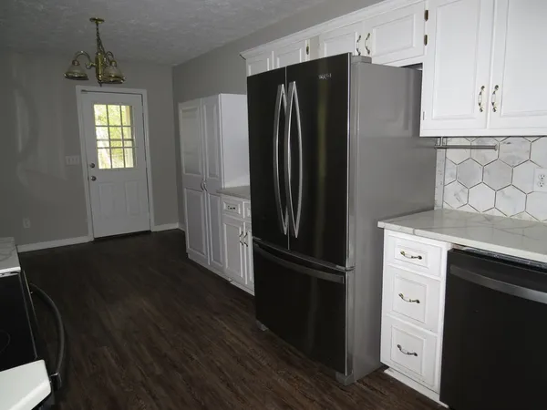 $2,000 | 673 Lee Road 0959, Smiths Station, AL 36877