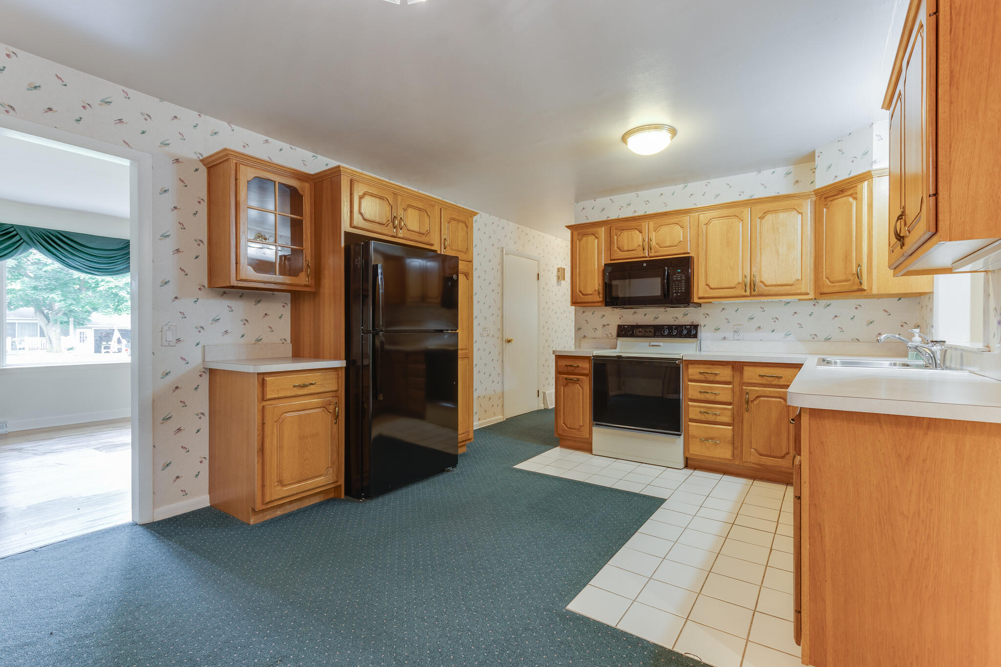 7535 Yorktown Road Lansing, MI 48917 - Photo 4 of 50 Kitchen