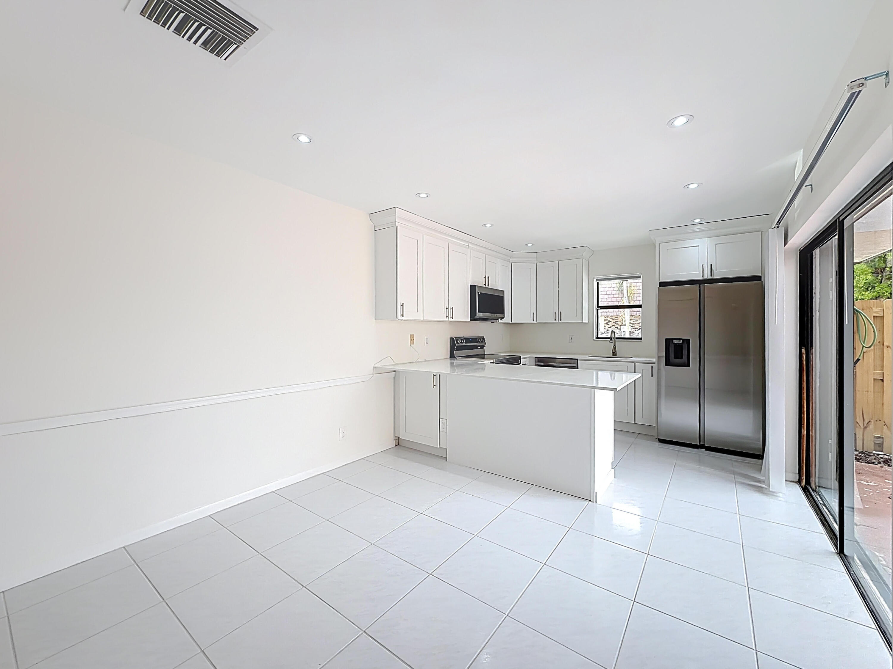 7496 Courtyard Run East, Unit 35 Boca Raton, FL 33433 - Photo 17 of 57 17